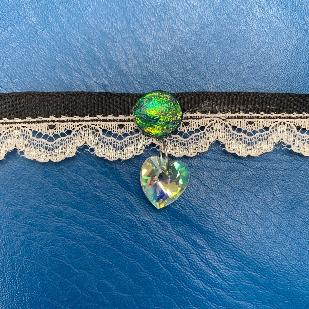 Choker black with lace with green faux stone